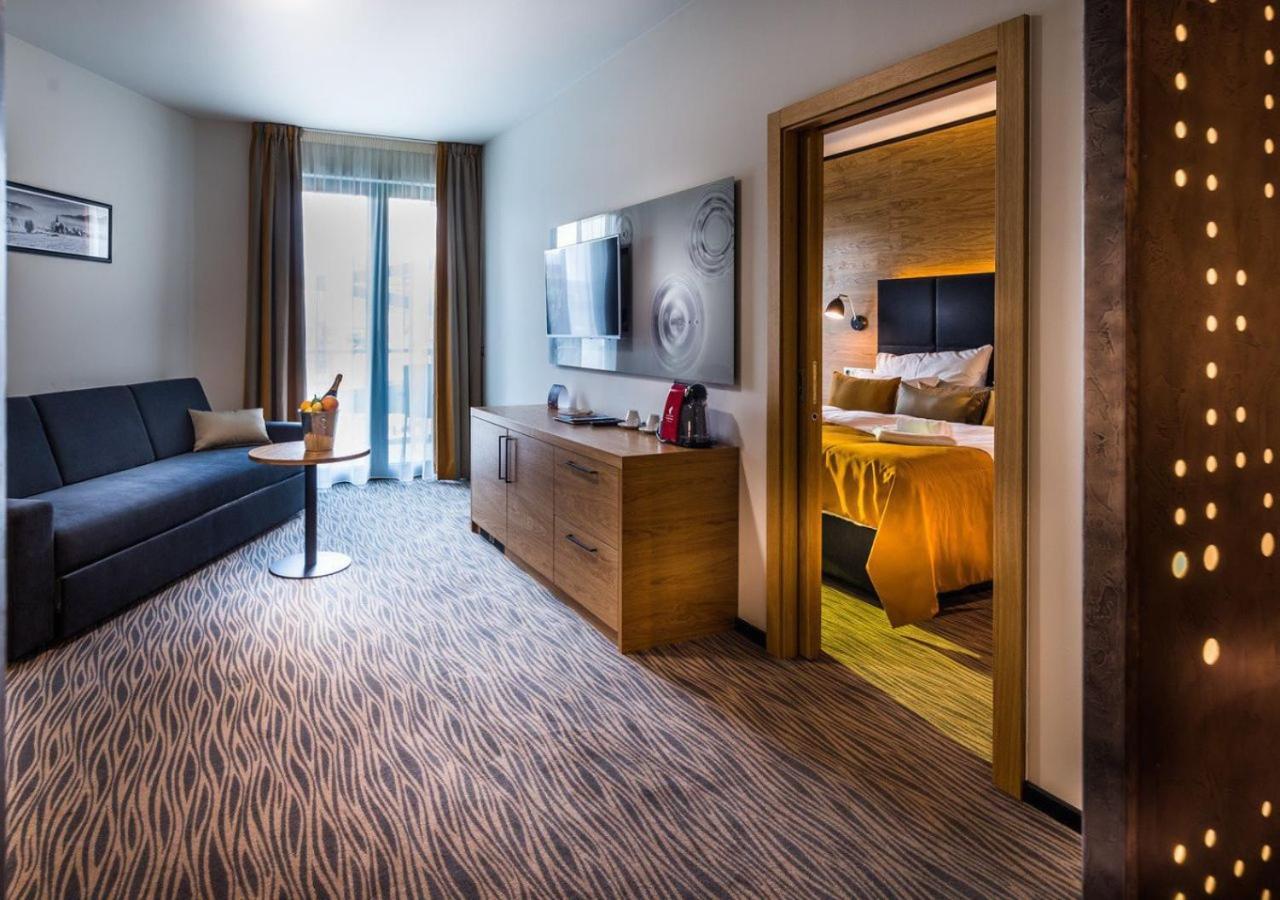 Hotel Galeria Thermal Besenova Ngoại thất bức ảnh