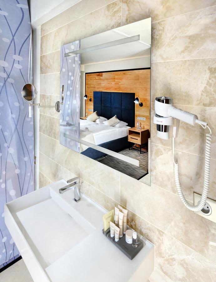 Hotel Galeria Thermal Besenova Ngoại thất bức ảnh