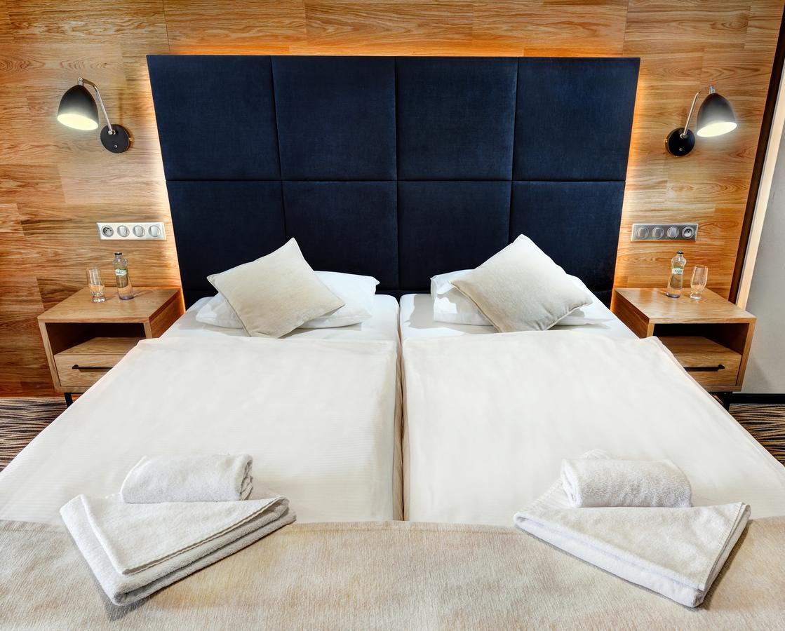 Hotel Galeria Thermal Besenova Ngoại thất bức ảnh