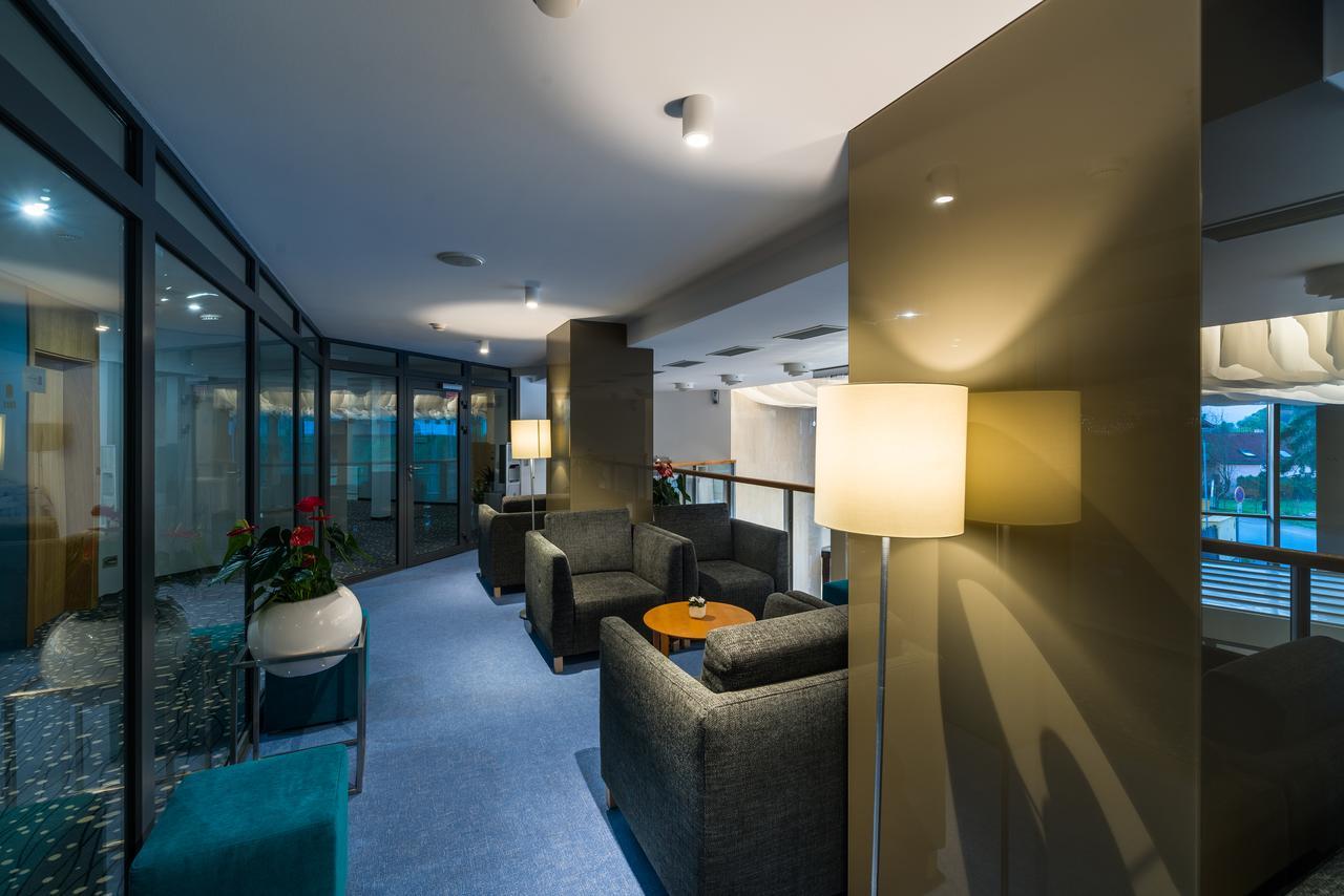 Hotel Galeria Thermal Besenova Ngoại thất bức ảnh
