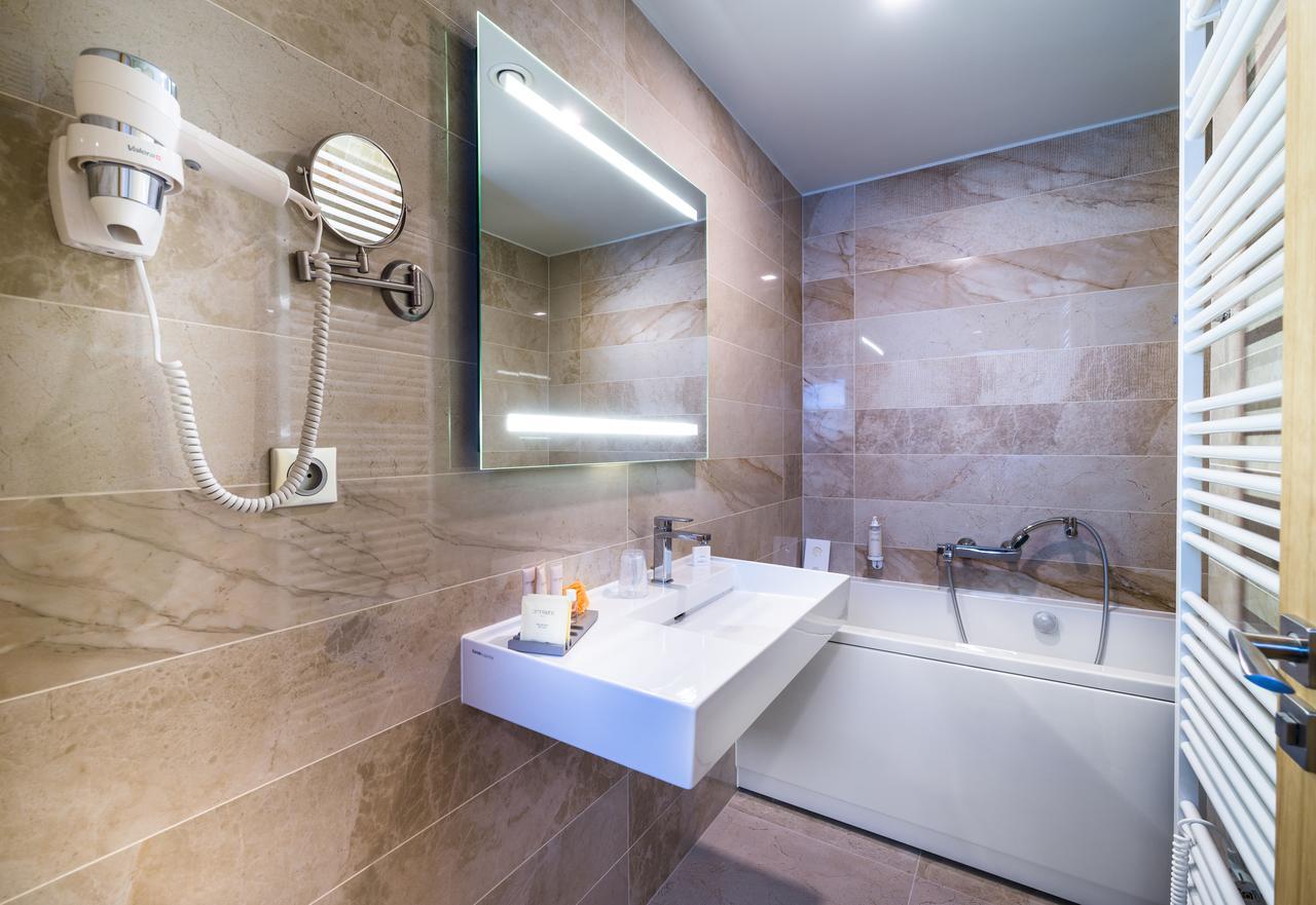 Hotel Galeria Thermal Besenova Ngoại thất bức ảnh