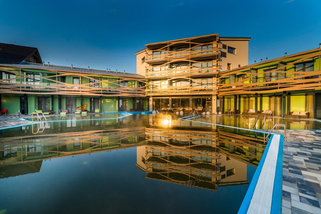 Hotel Galeria Thermal Besenova Ngoại thất bức ảnh