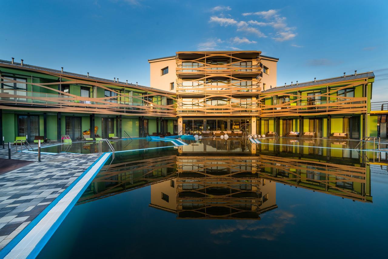 Hotel Galeria Thermal Besenova Ngoại thất bức ảnh